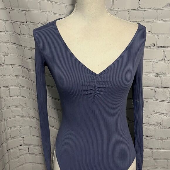 Forever 21 Periwinkle Long Sleeved Ribbed Bodysuit - S - Picture 1 of 3